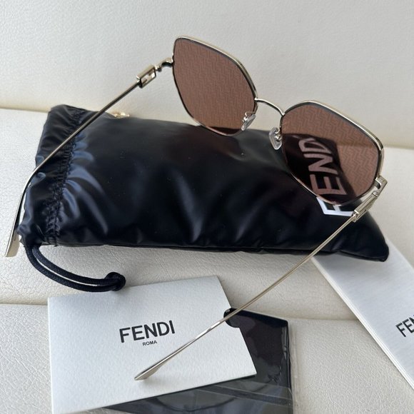 NEW Fendi Eyewear Butterfly Frame Sunglasses Pink 100% Authentic